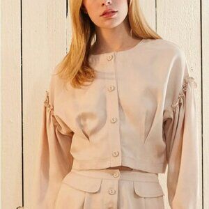 Nurode cropped button front long sleeve.